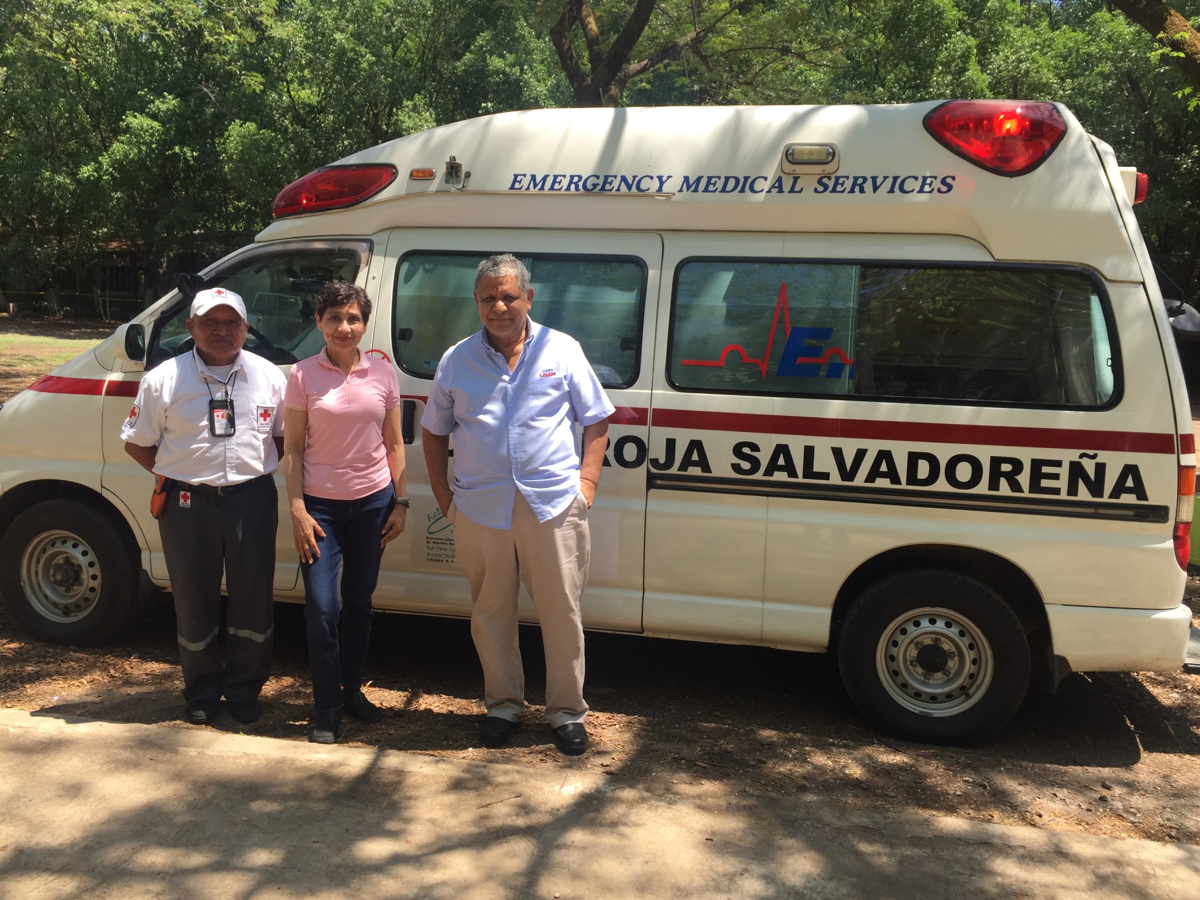 エルサルバドル共和国内で日本の救急車が活躍
